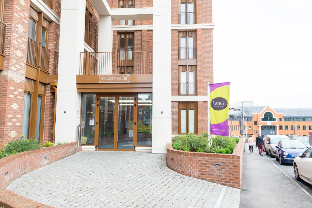 Beautiful 1 Bed Apartment In Centre Of St Albans - Free Parking - 5 Min Walk To St Albans City Centre & Railway Station, 15Mins Drive To Harry Potter World - Free Super-Fast Wifi Exterior photo